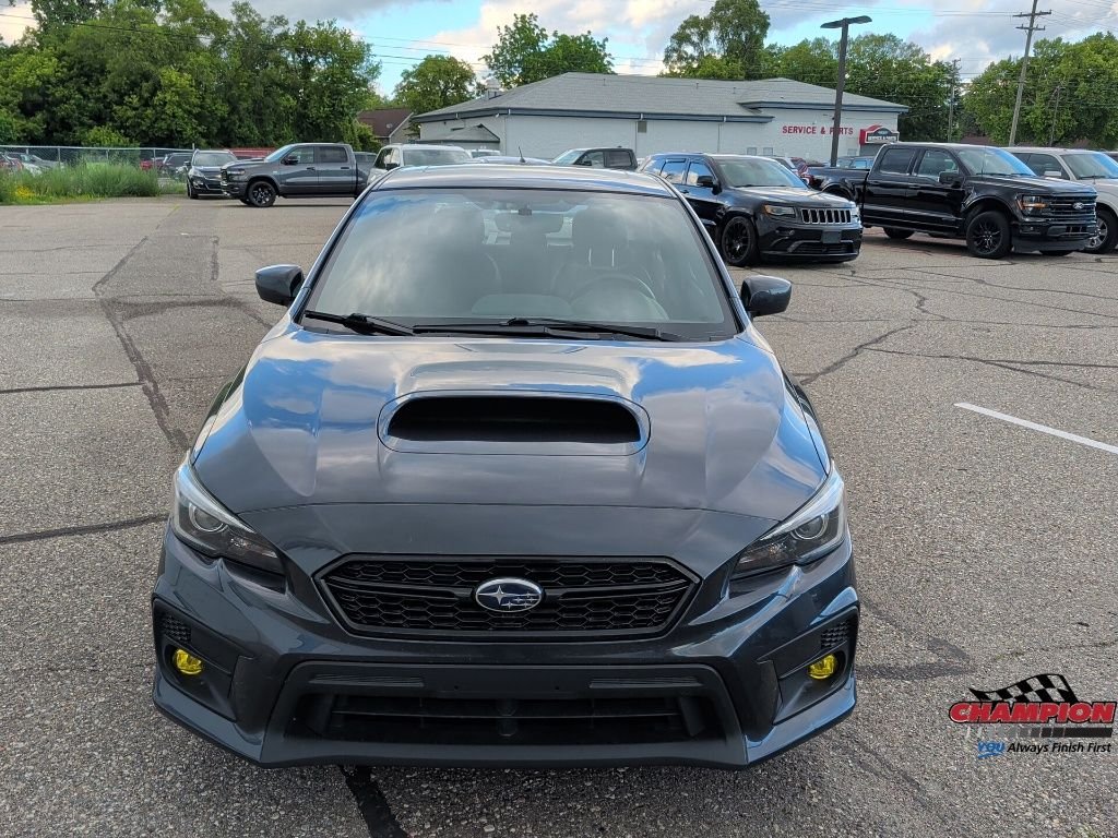 Used 2018 Gray Subaru Limited image 10