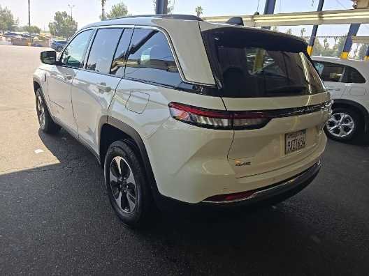 Used 2023 Bright White Clearcoat Jeep  image 6