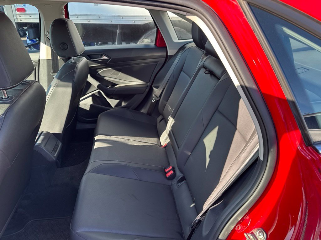 Used 2020 Tornado Red Volkswagen 1.4T SE image 5