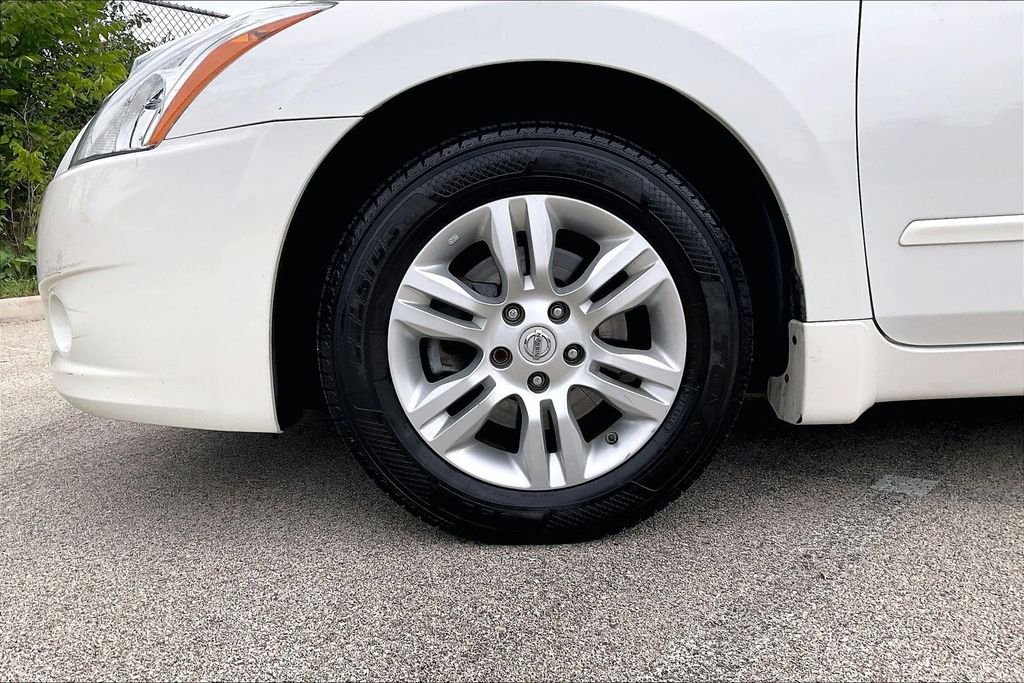 Used 2012 White Nissan 2.5 S image 7