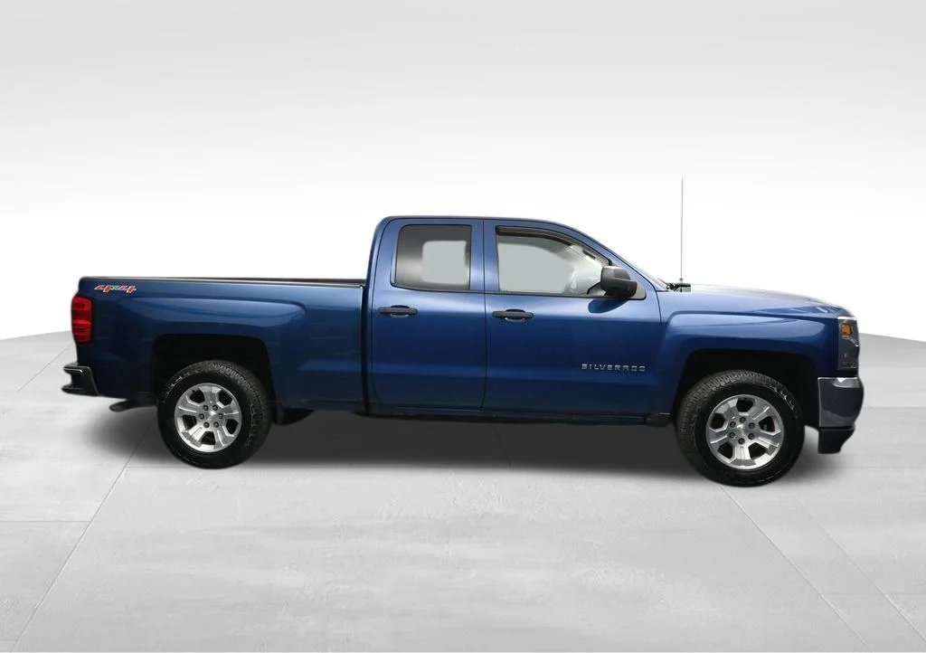 Used 2016 Blue Chevrolet WT image 6