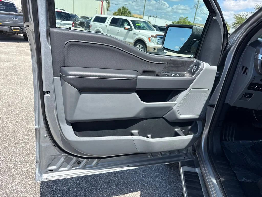 Used 2025 Silver Ford XLT w/ LIFTKIT image 12