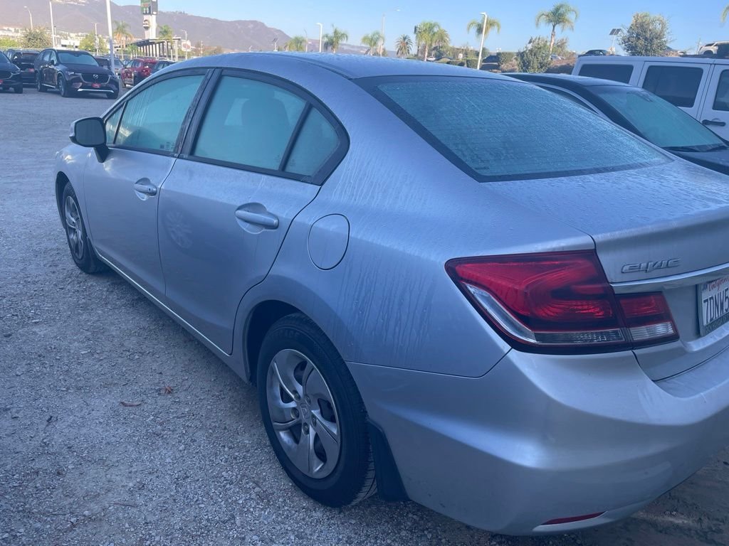 Used 2013 Alabaster Silver Metallic Honda LX image 5