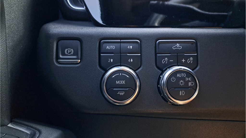 Used 2024 Red GMC Elevation image 22