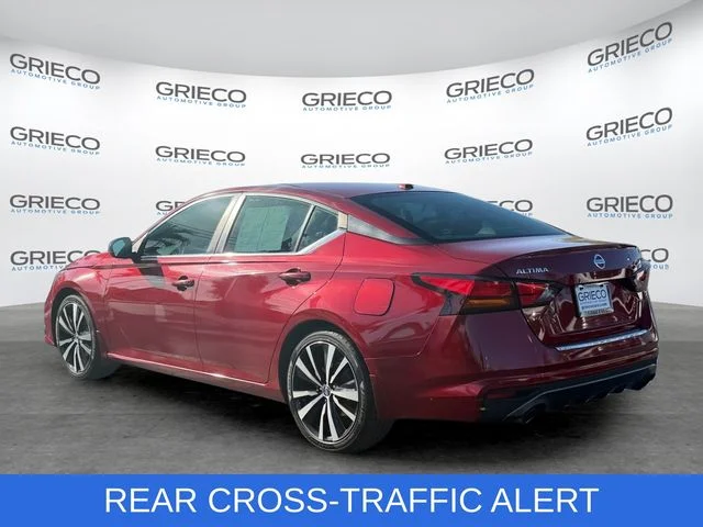 Used 2022 Red Nissan 2.5 SR image 5