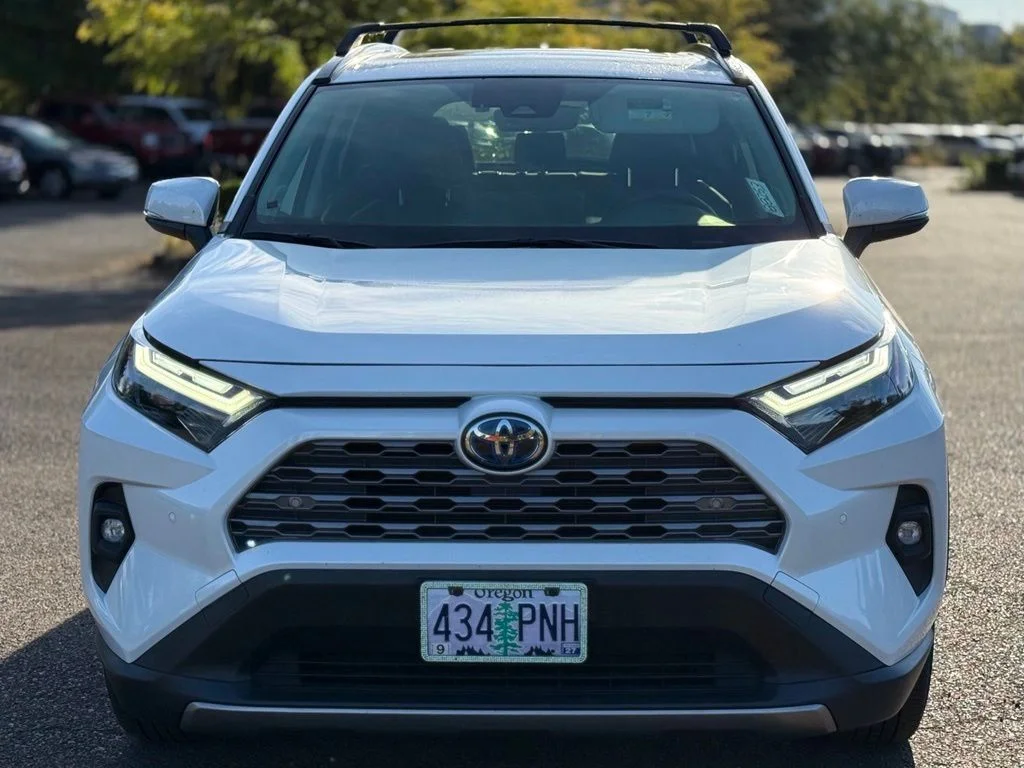 Certified Used 2023 Pearl Toyota Limited image 8