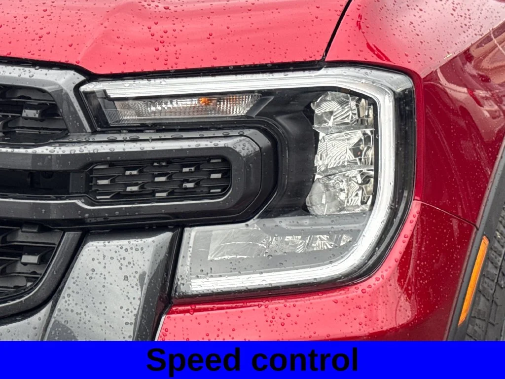 Used 2025 Ruby Red Metallic Ford XLT image 17
