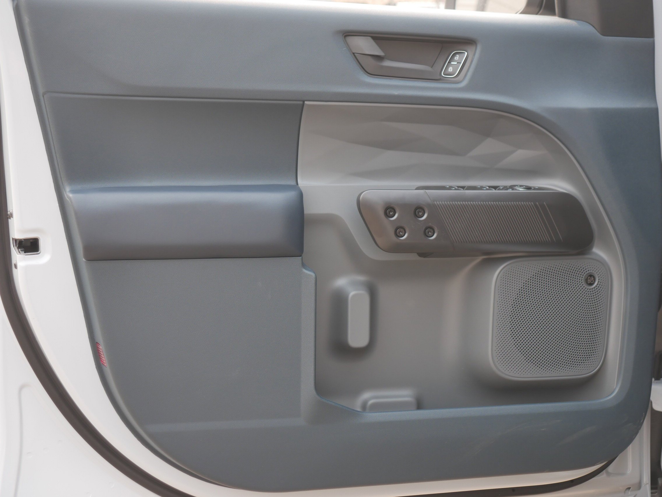 New 2025 Space White Metallic Ford Lariat® image 34