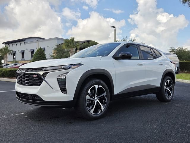 New 2026 Summit White Chevrolet 1RS image 2
