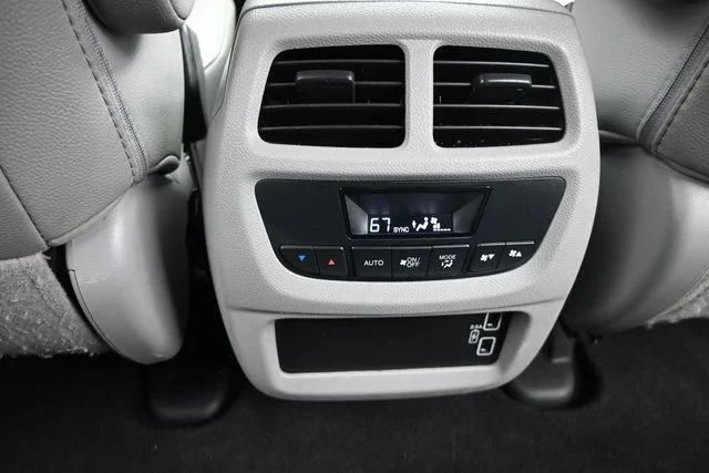 Used 2022  Honda EX-L image 17