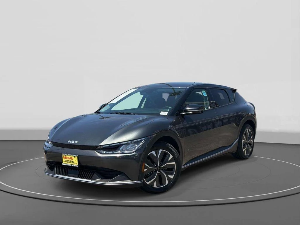 2024 Kia EV6 Light L/R's photo