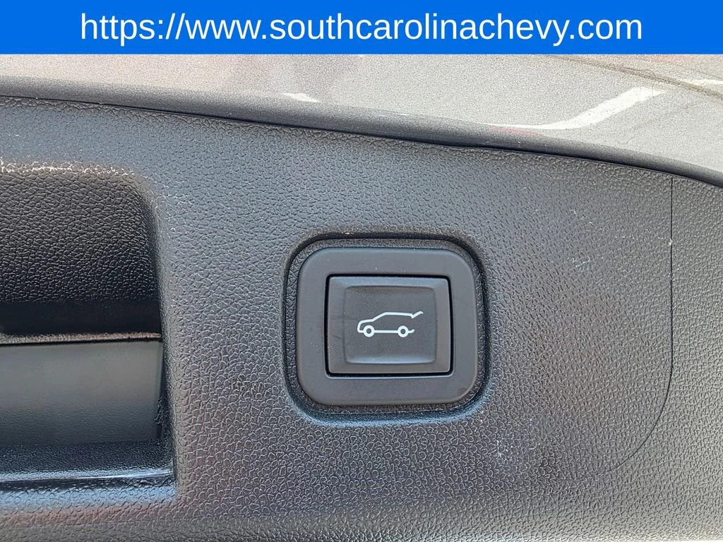 Used 2025 Sterling Gray Metallic Chevrolet RS image 31