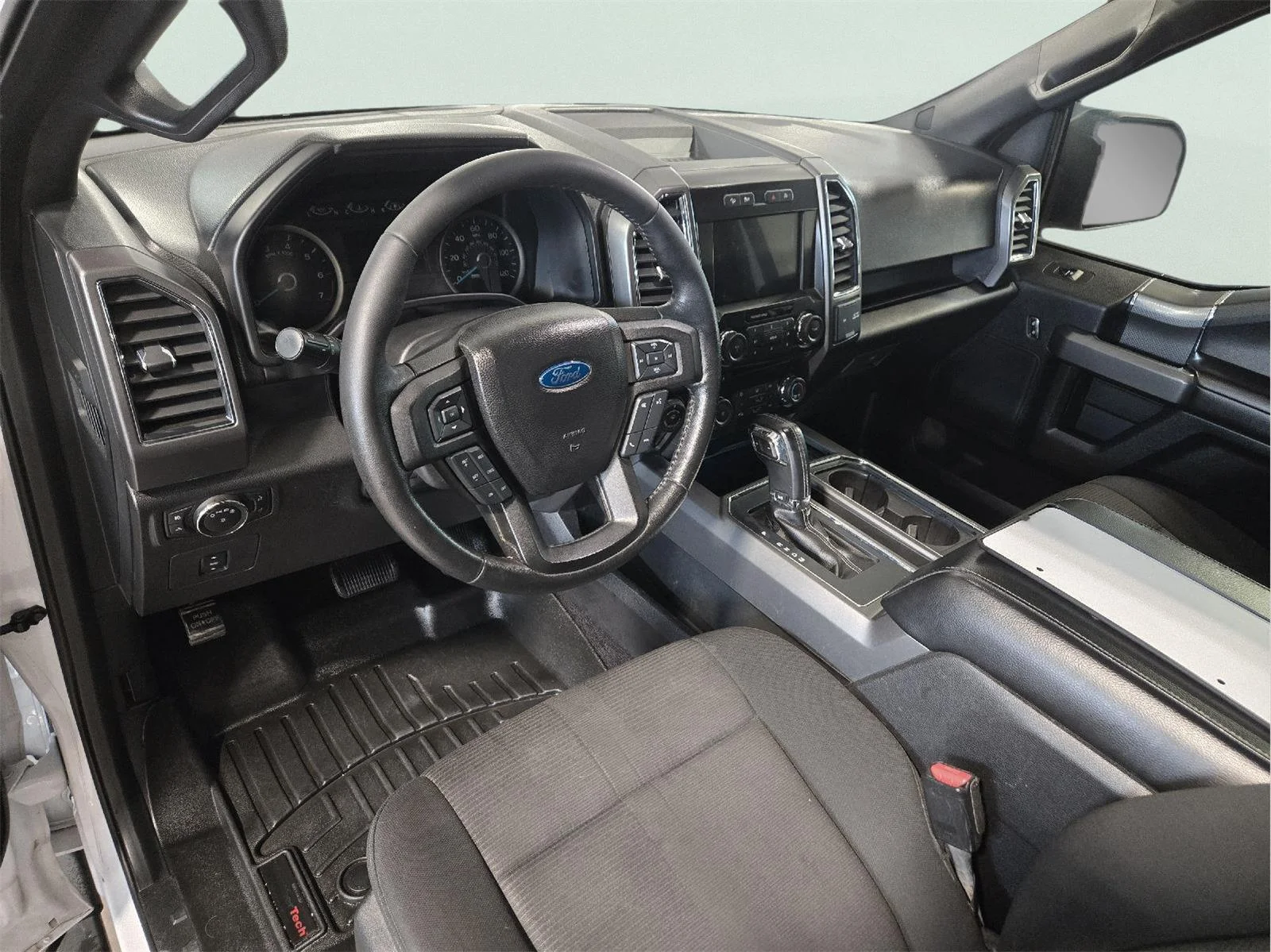 Used 2017 Oxford White Ford XLT image 11