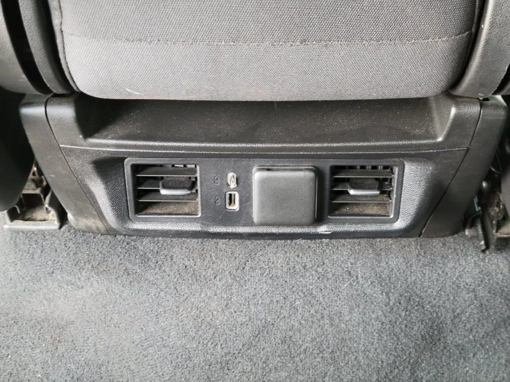 Used 2025 Summit White Chevrolet LT image 16