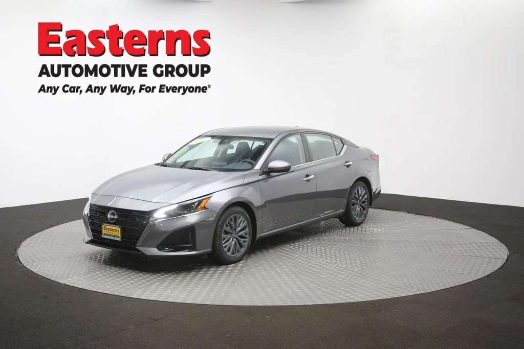 Used 2023 Gray Nissan 2.5 SV image 55
