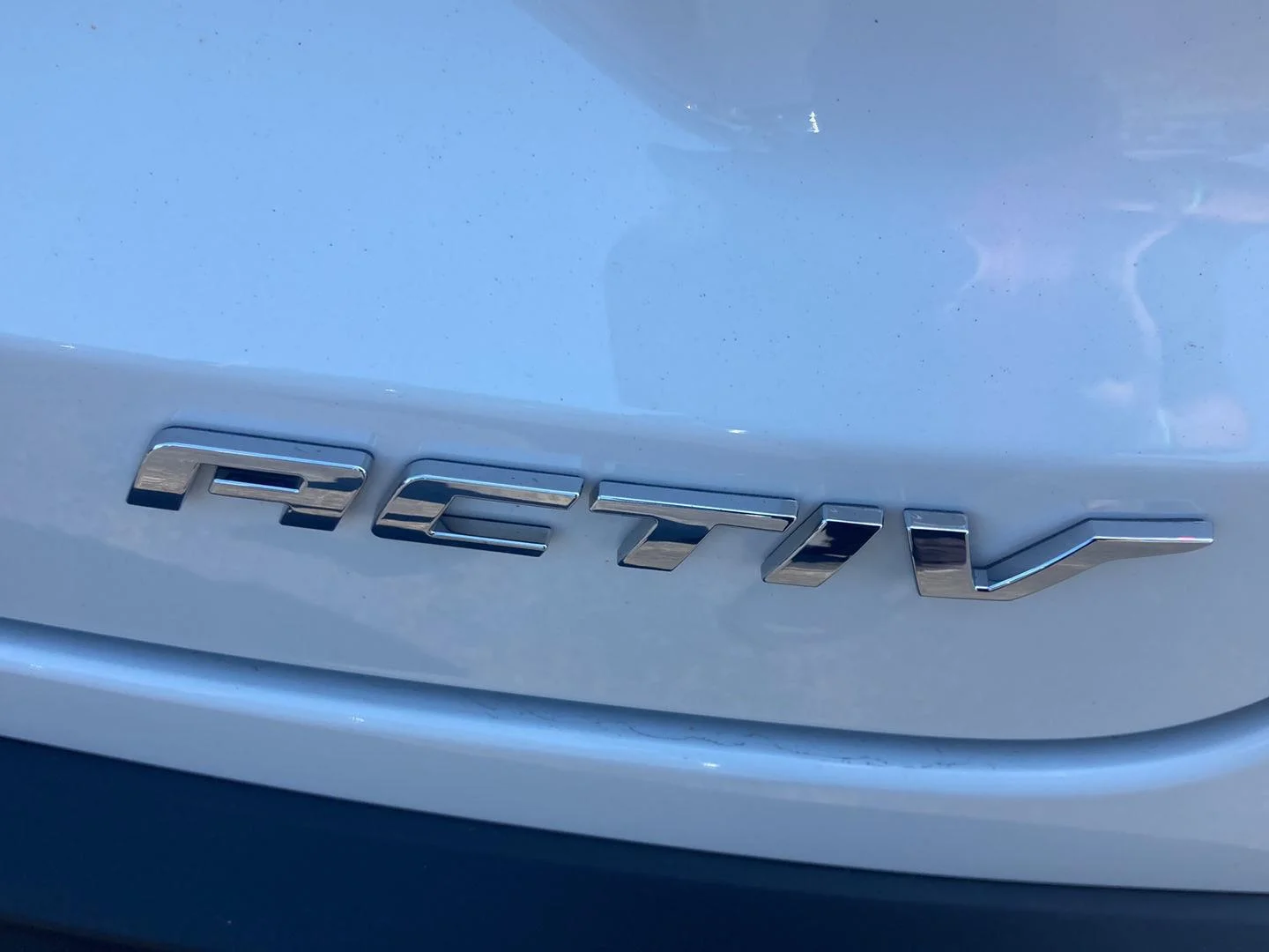 Used 2024 Summit White Chevrolet ACTIV image 11