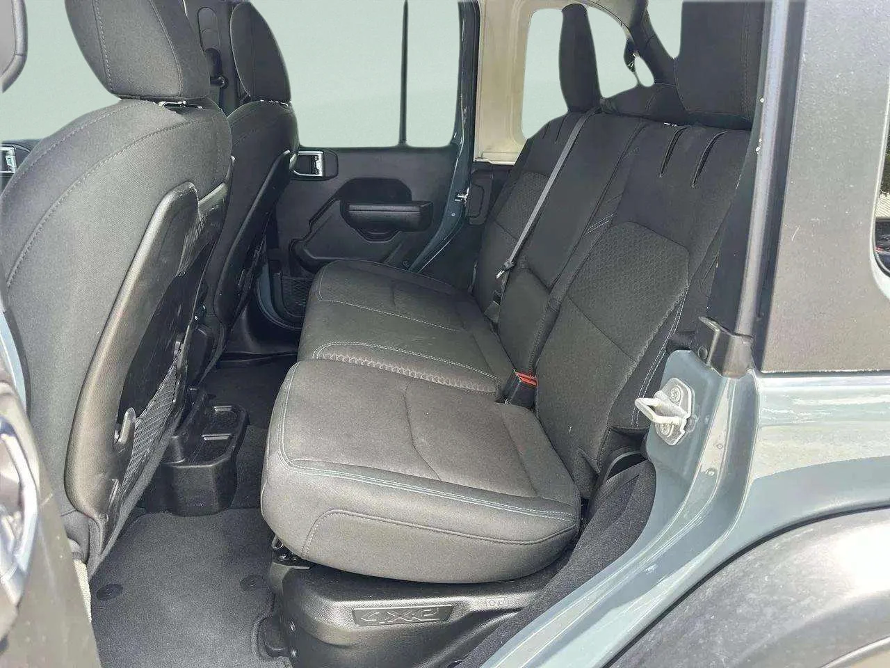 Used 2024 Anvil Clear Coat Jeep Rubicon image 22