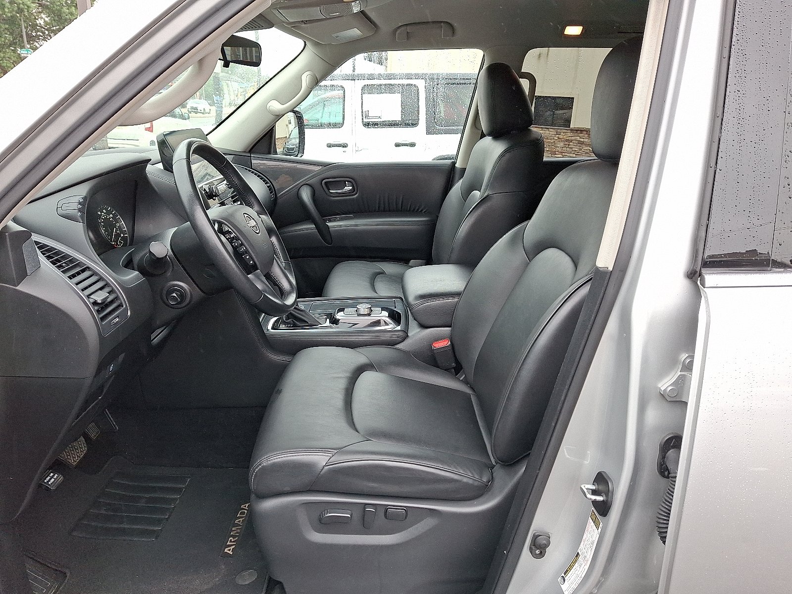 2022 Nissan Armada SV - Photo 14