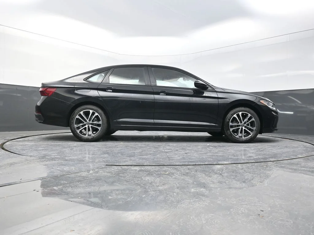 New 2026  Volkswagen 1.5T Sport image 29