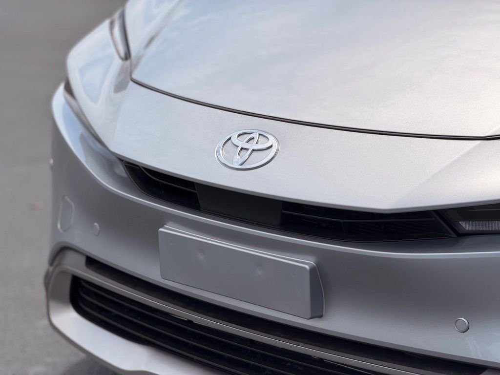 New 2026 Cutting Edge Toyota SE image 7