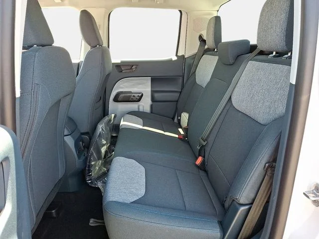 New 2026 Oxford White Ford XLT image 7