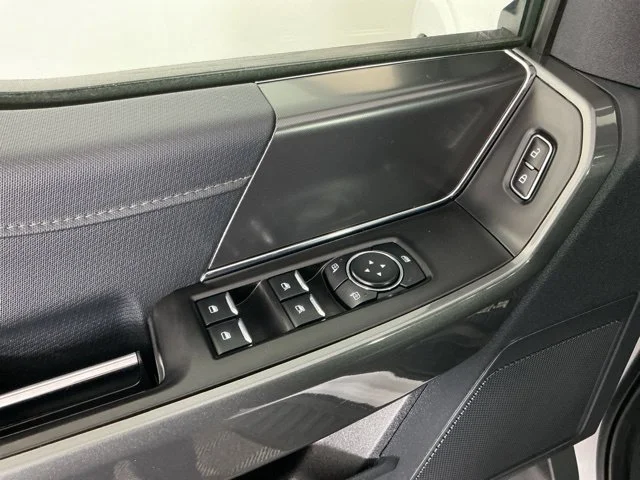 Used 2023 Oxford White Ford XLT image 14