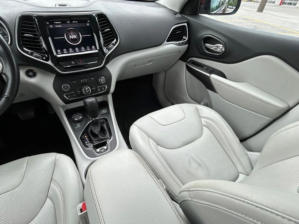 Used 2019 Red Jeep Limited image 12
