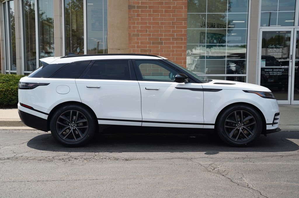New 2026 Fuji White Land Rover P250 Base image 7