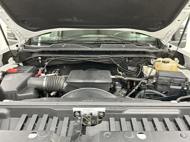 Used 2021 White Chevrolet Custom image 6