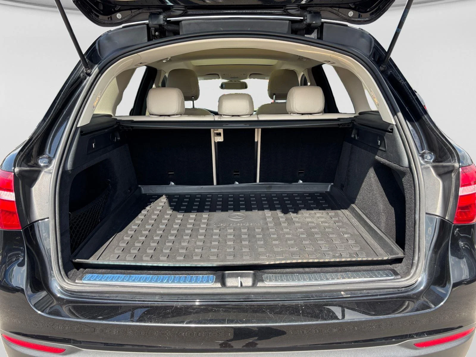 Used 2019 Black Mercedes-Benz GLC 300 image 19