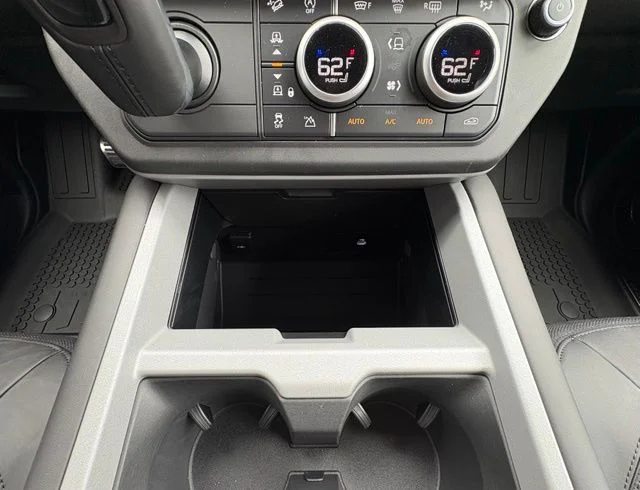New 2026 Santorini Black Land Rover X image 32