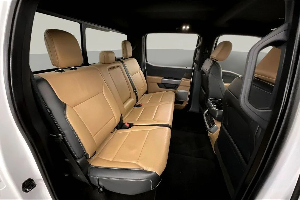 Used 2021 White Ford Lariat image 32