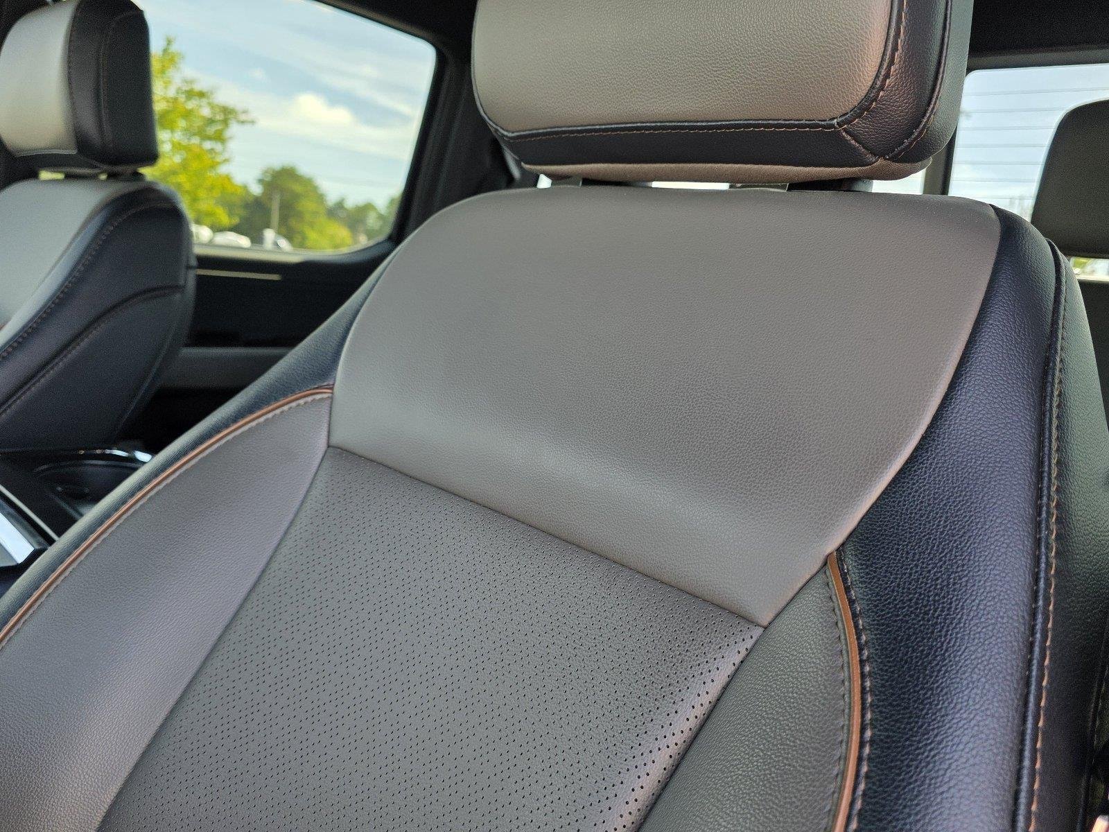 Used 2025 Carbonized Gray Ford LARIAT image 24