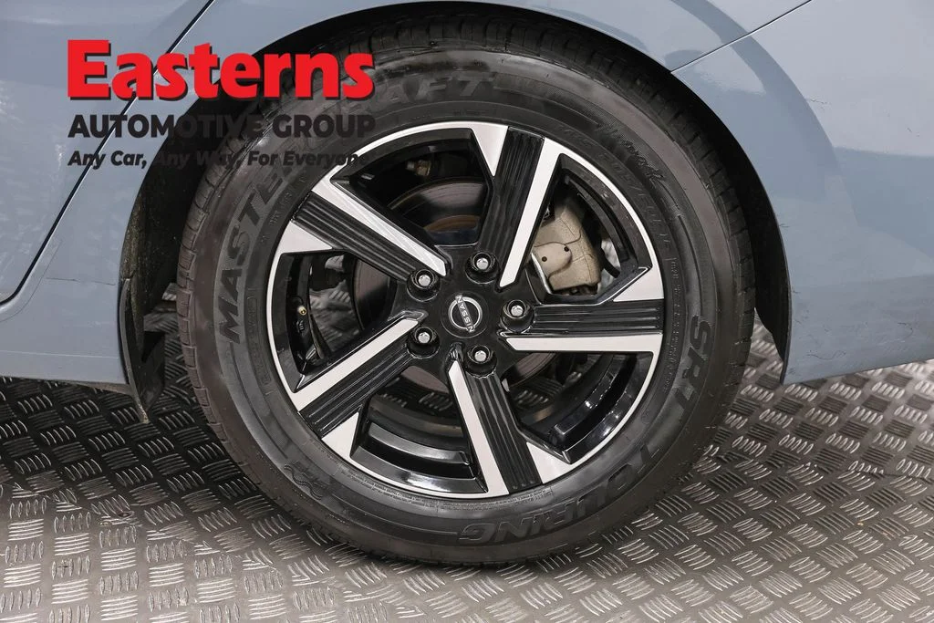 Used 2024 Gray Nissan SV image 33