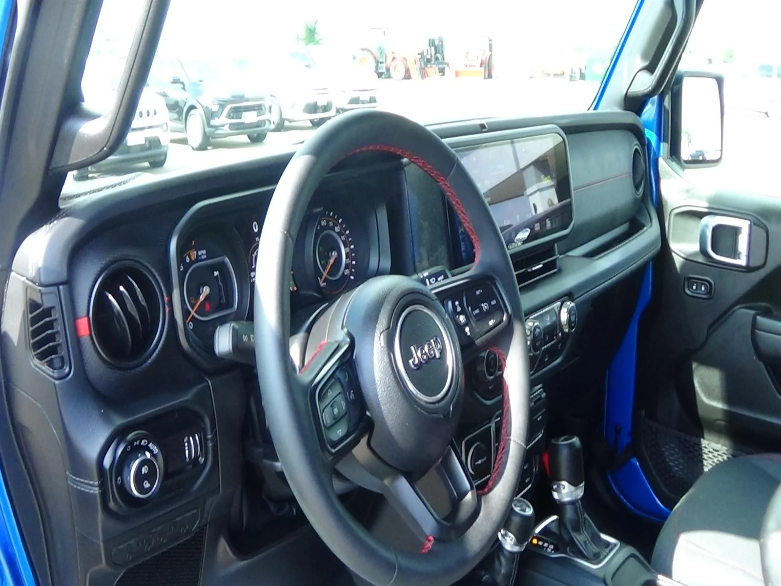 Used 2024 Hydro Blue Pearl Coat (pbj) Jeep Rubicon image 16
