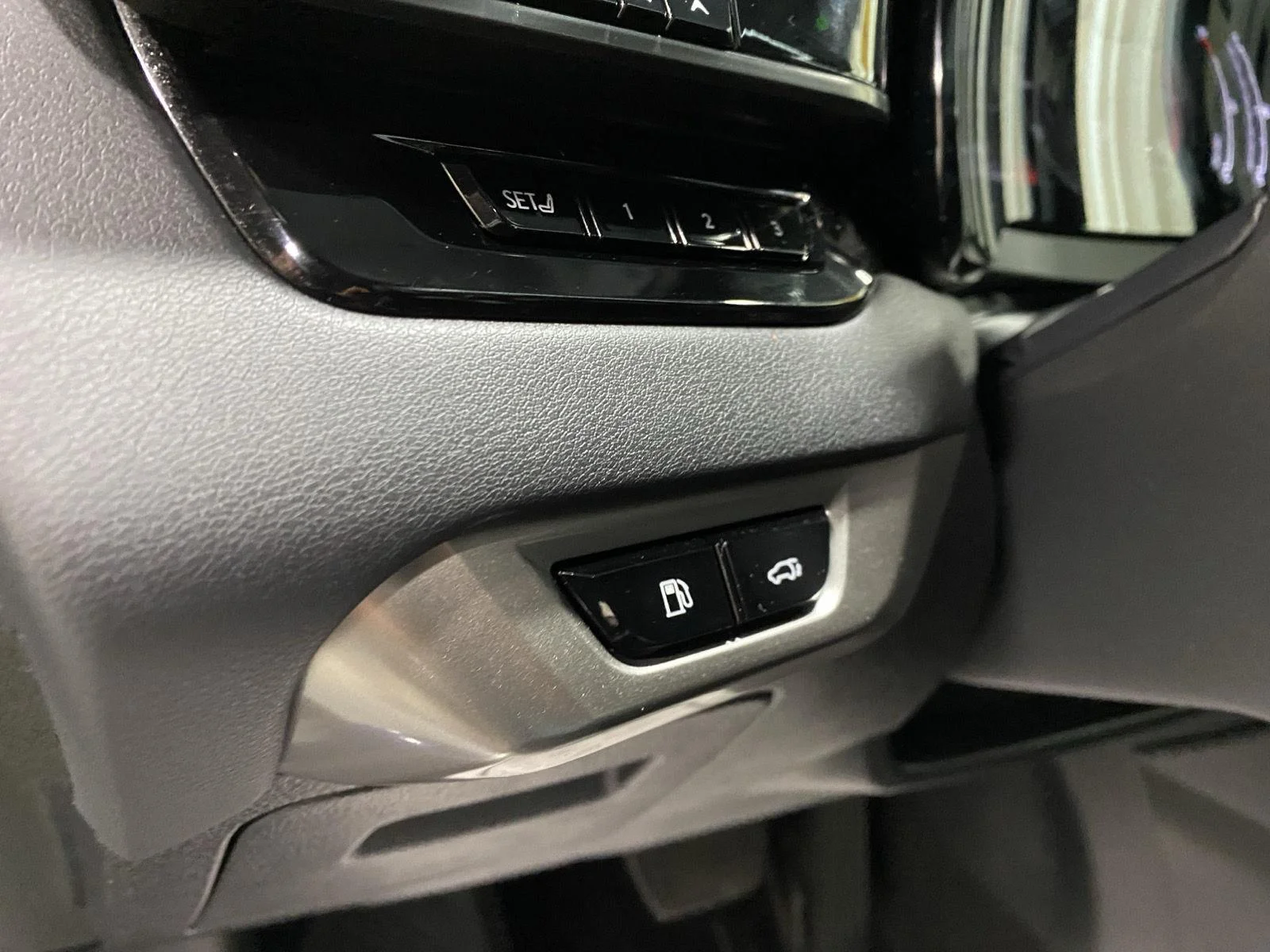Used 2024 Nightfall Mica Lexus RX 350 Premium image 27