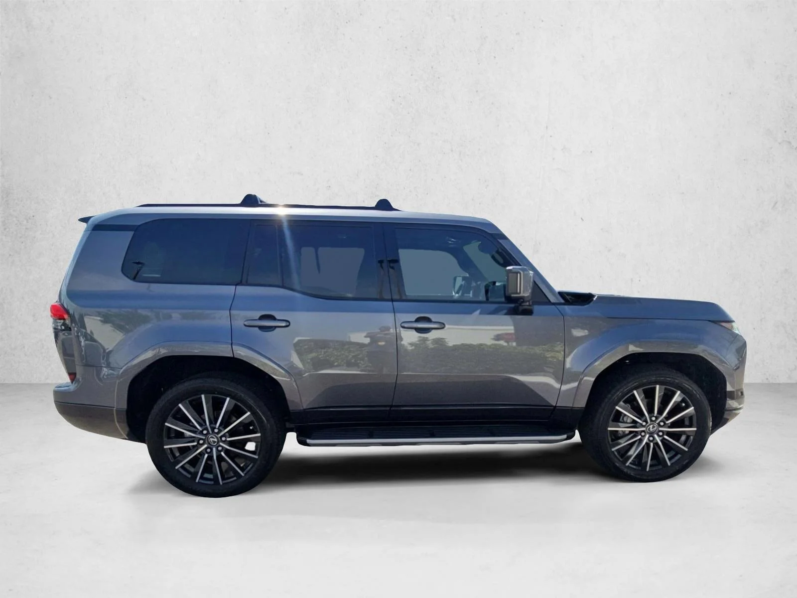 Used 2024 Nebula Gray Pearl Lexus GX 550 Luxury image 4