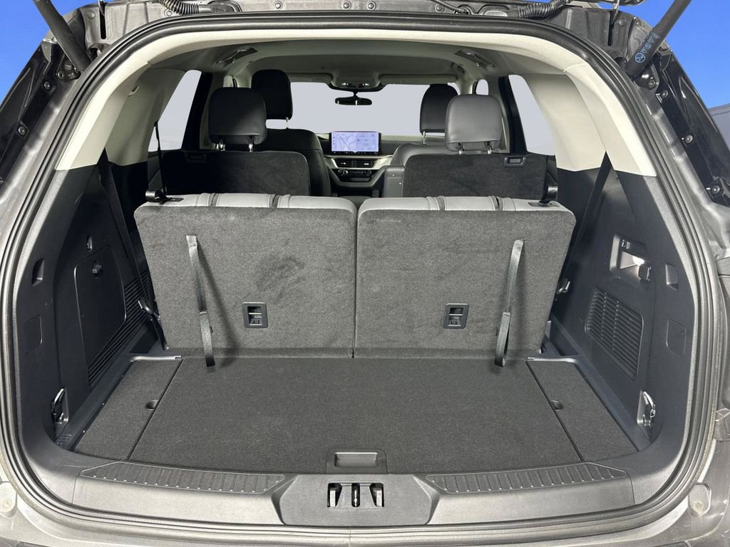 2025 Ford Explorer Active - Photo 24