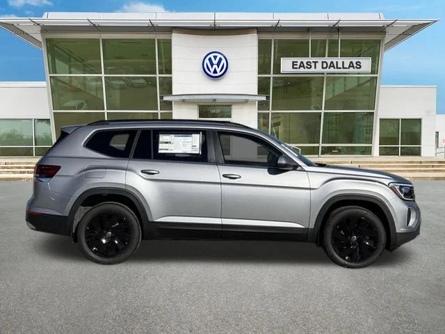 New 2026 Silver Volkswagen SE w/Technology image 2