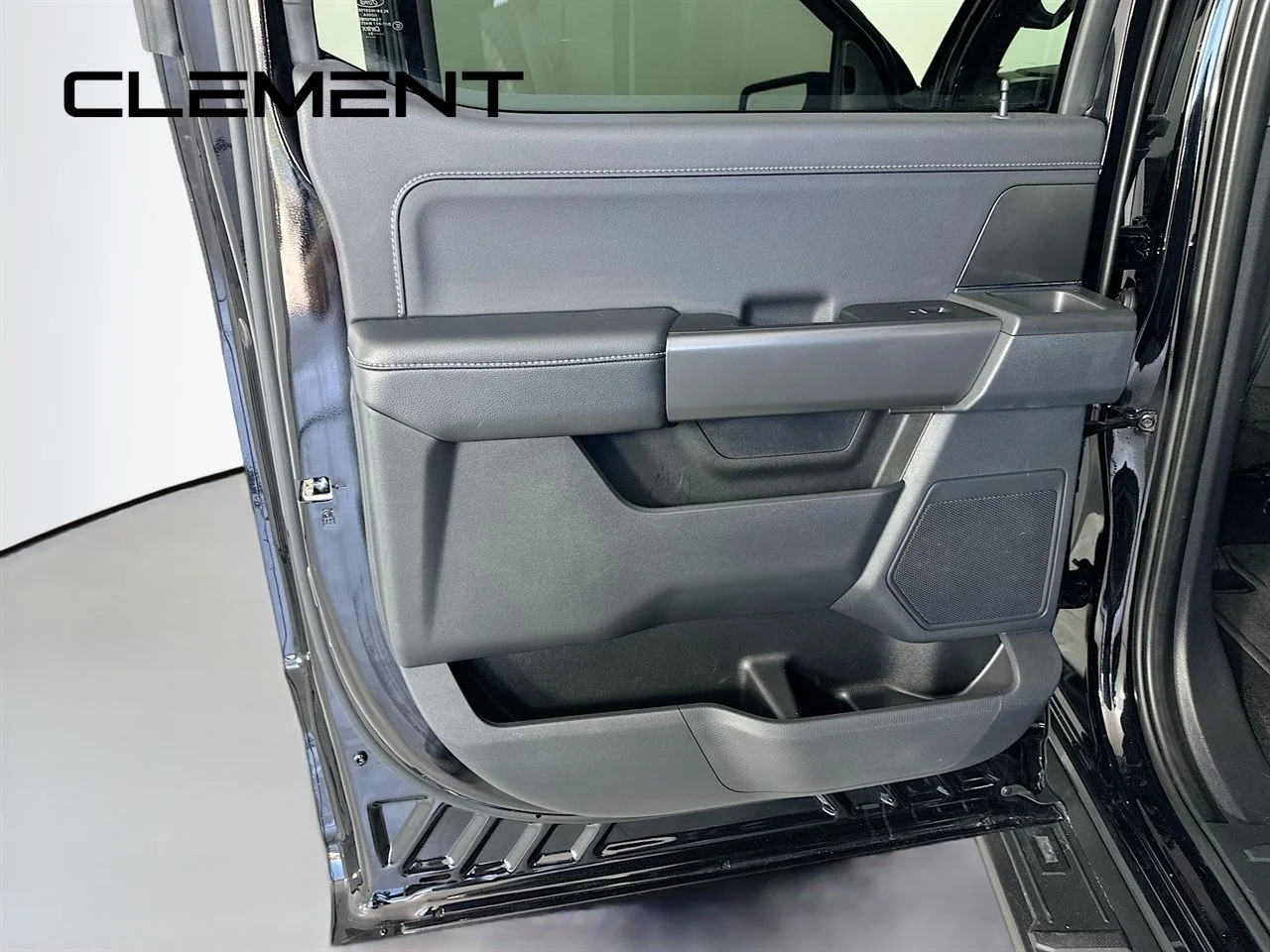 Used 2024 Black Ford XLT image 30