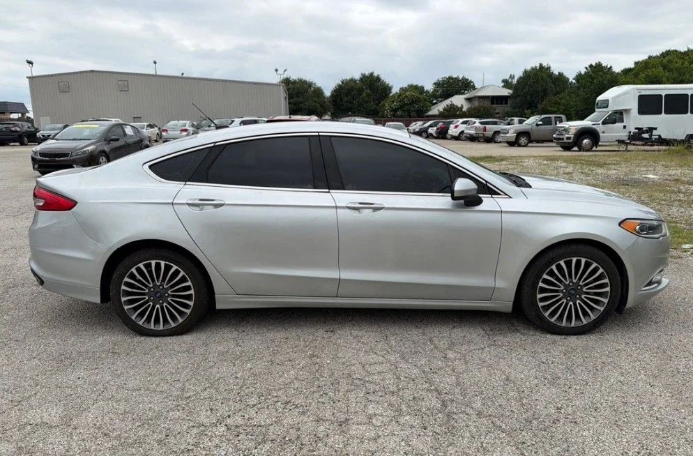 Used 2017 Silver Ford SE image 5