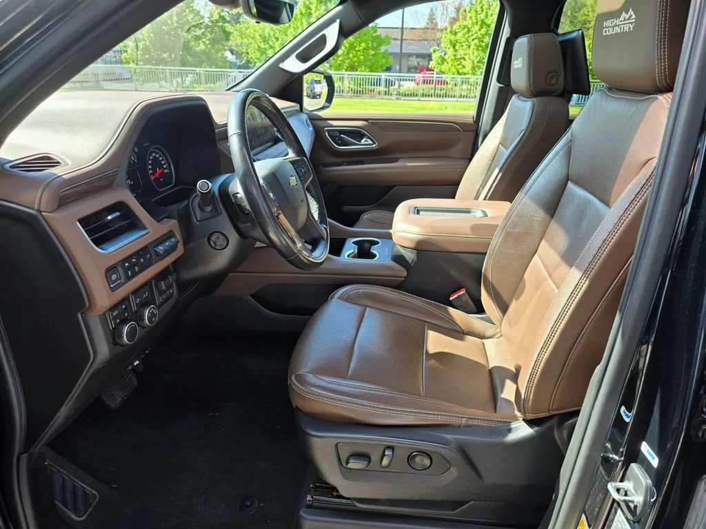 Used 2021 Black Chevrolet High Country image 25