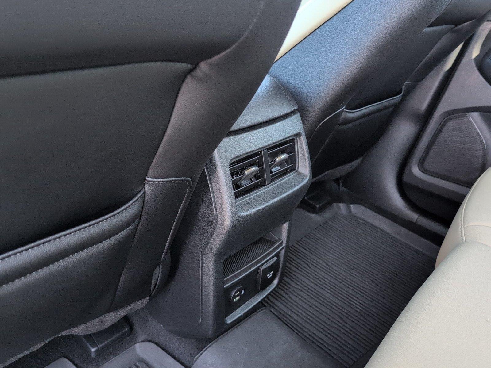 Used 2021 Star White Metallic Tri-Coat Ford SEL image 31