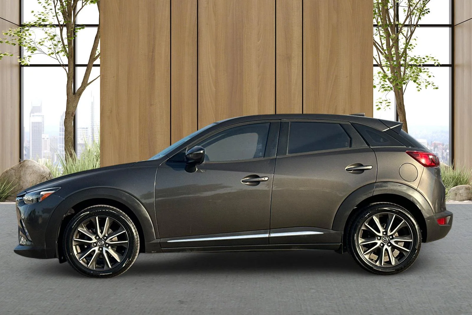 Used 2017 Silver Mazda Grand Touring image 7