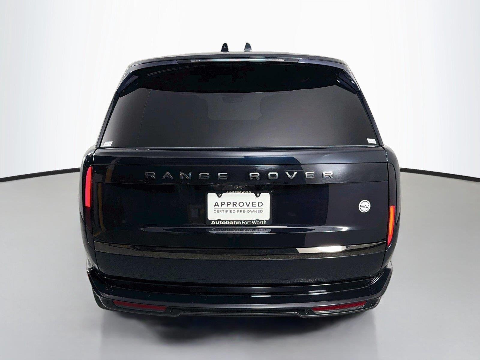 Certified Used 2023 Ligurian Black Gloss Finish Land Rover SV LWB image 6