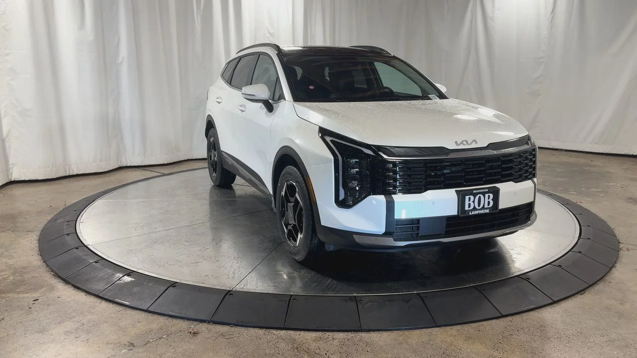 New 2026 Snow White Pearl Kia EX image 6