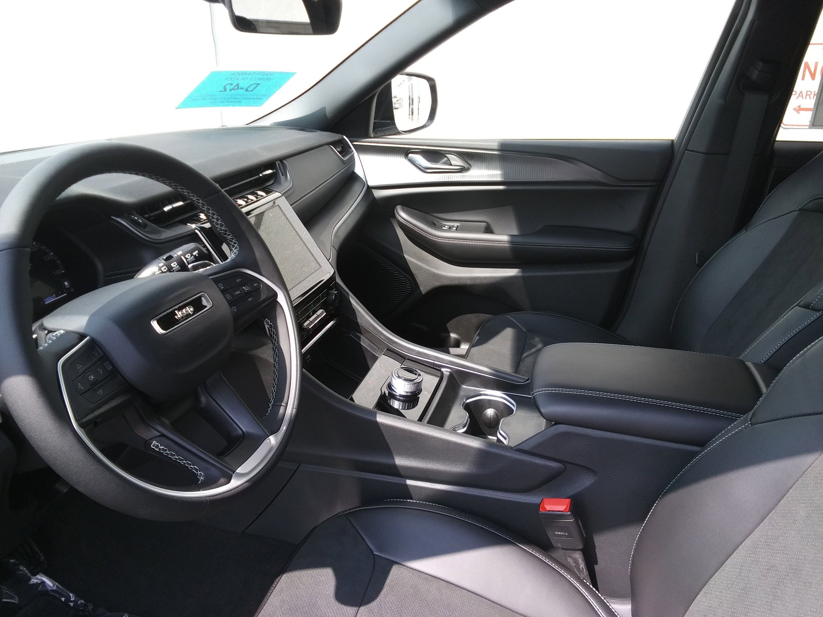 2025 Jeep Grand Cherokee Altitude X photo 3