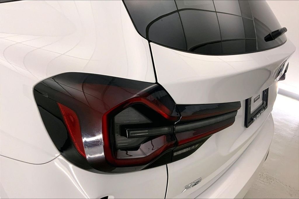 Certified Used 2023 Alpine White BMW  image 28