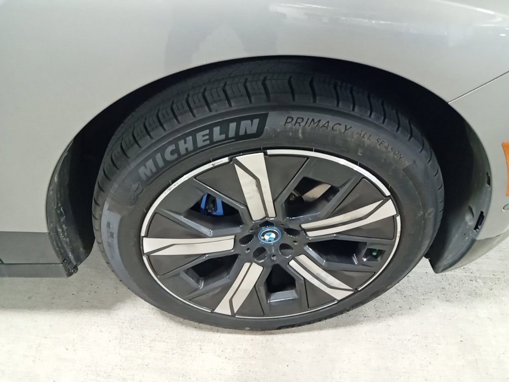 Certified Used 2024 Gray Metallic BMW xDrive50 image 15