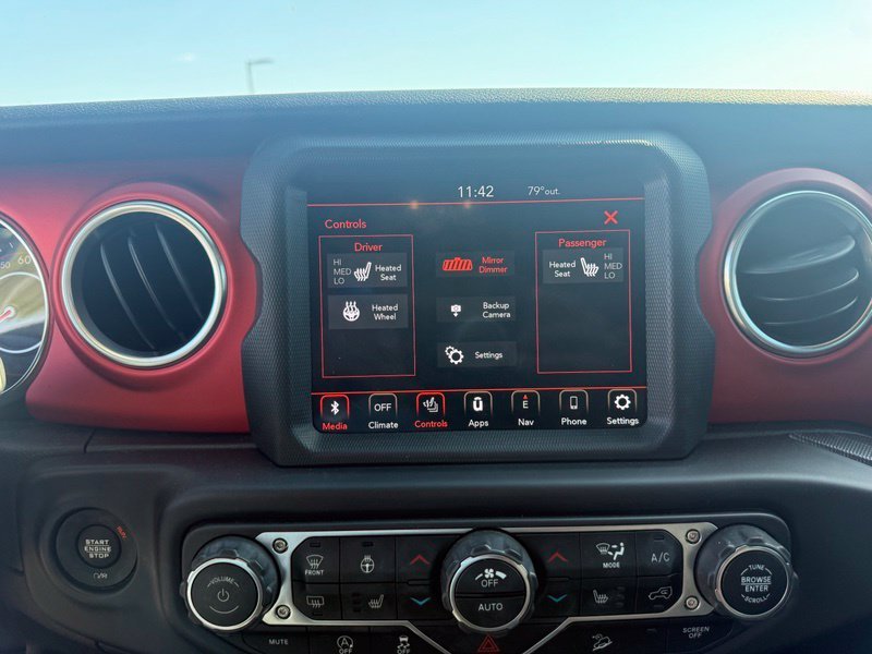 Used 2020 Gray Jeep Rubicon image 7